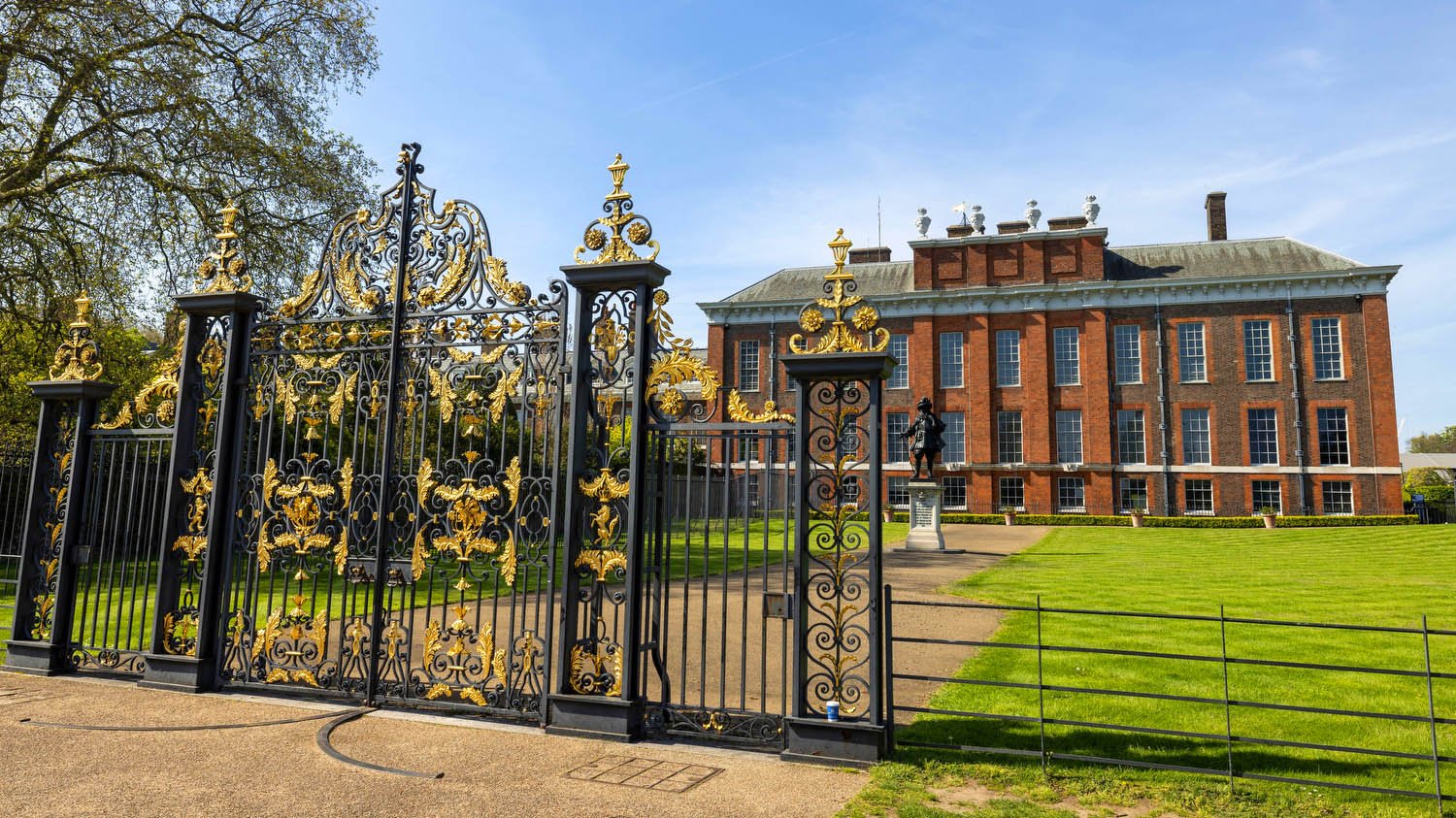 Kensington Palace front gates