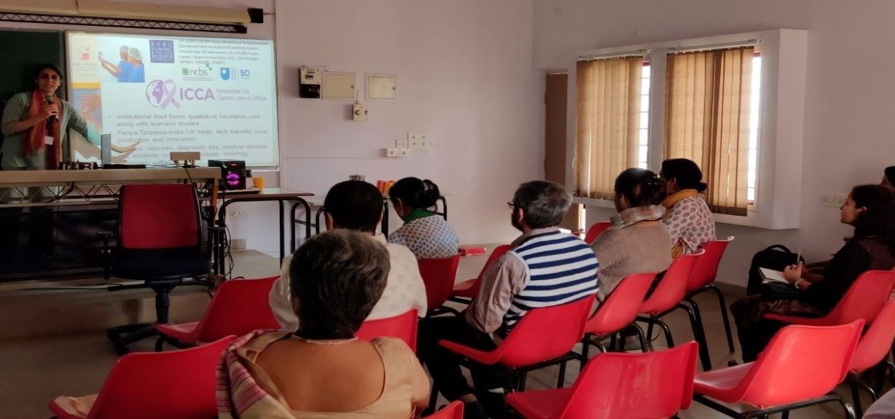 Prof Srinivas presenting to an audience